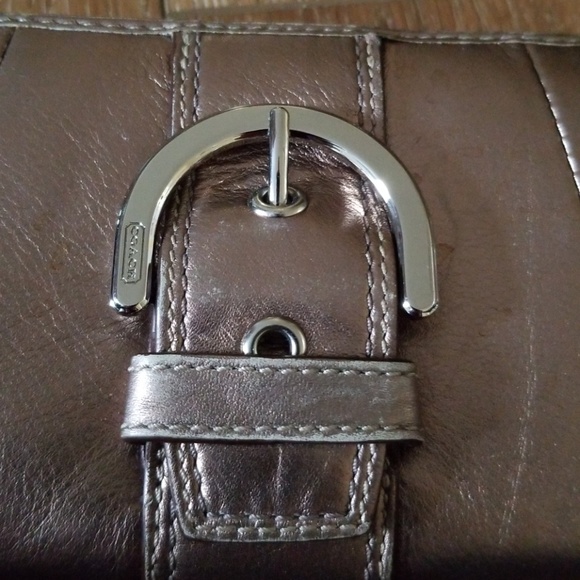 Coach Handbags - Coach leather wallet